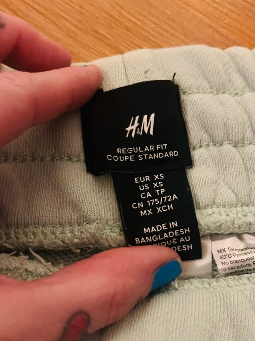 H&M  Drawstring Sweat Shorts - Picture 2 of 2